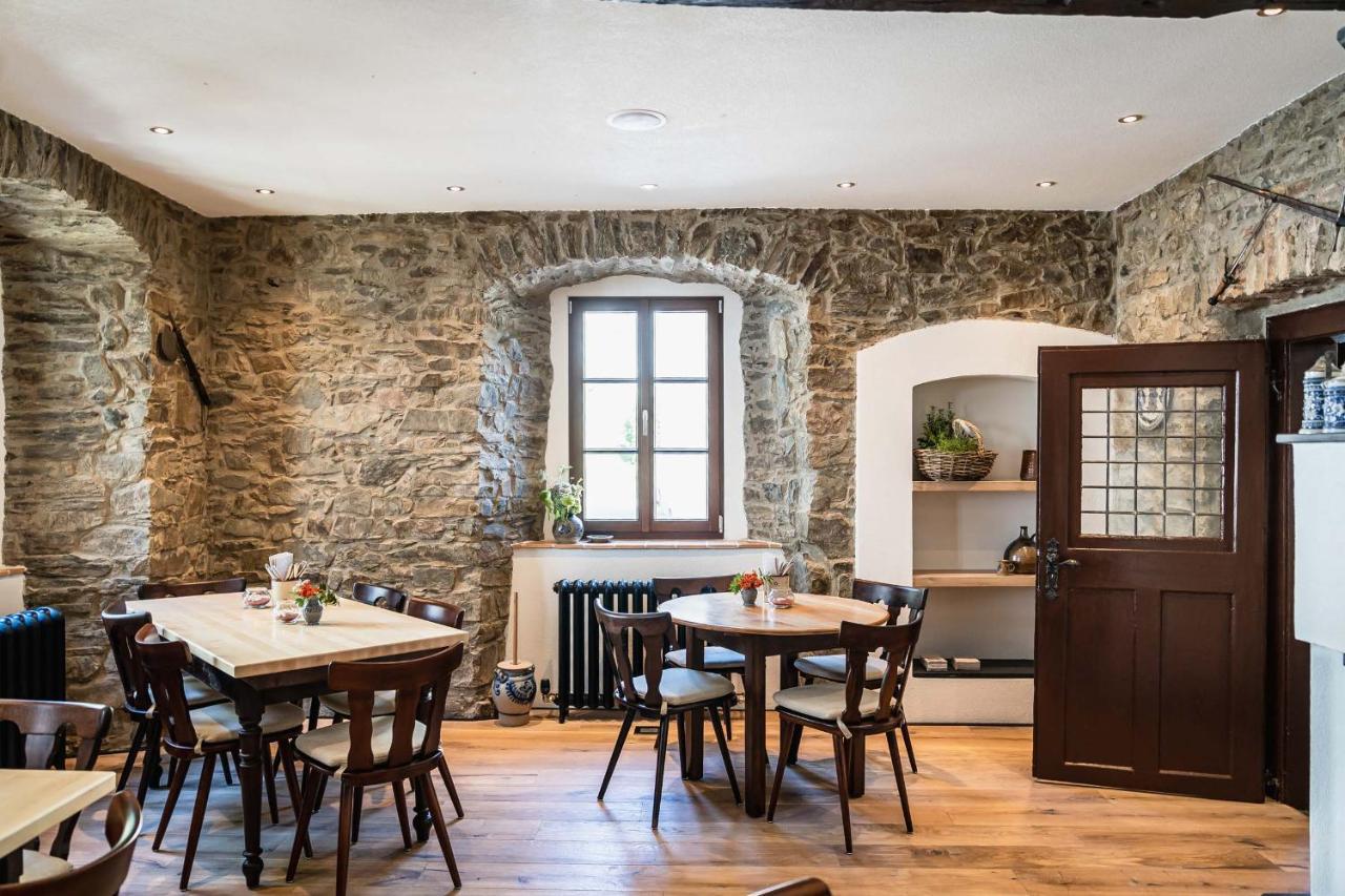 Landgasthof Zur Burg Grenzau Hoehr-Grenzhausen Luaran gambar