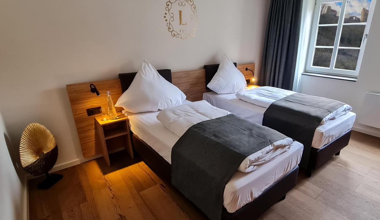 Landgasthof Zur Burg Grenzau Hoehr-Grenzhausen Luaran gambar