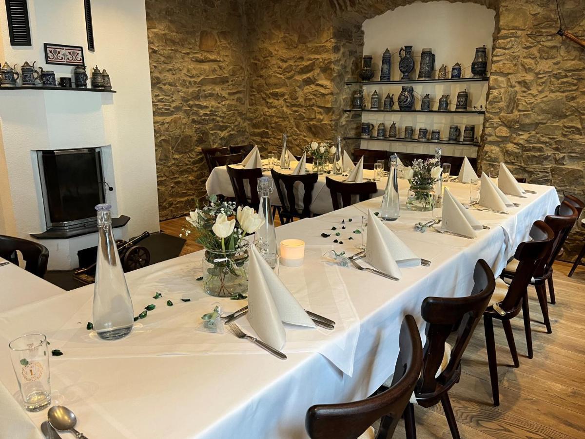 Landgasthof Zur Burg Grenzau Hoehr-Grenzhausen Luaran gambar