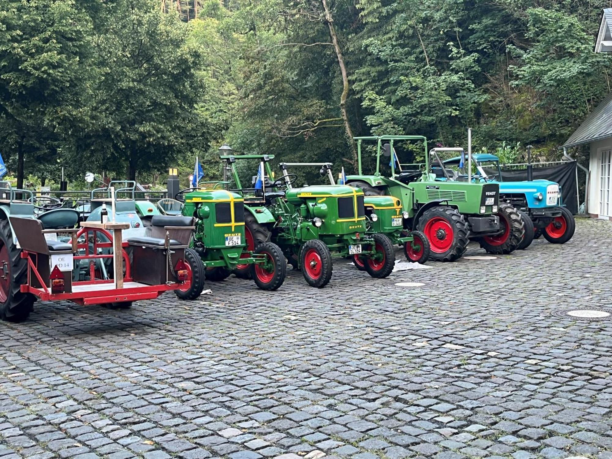 Landgasthof Zur Burg Grenzau Hoehr-Grenzhausen Luaran gambar